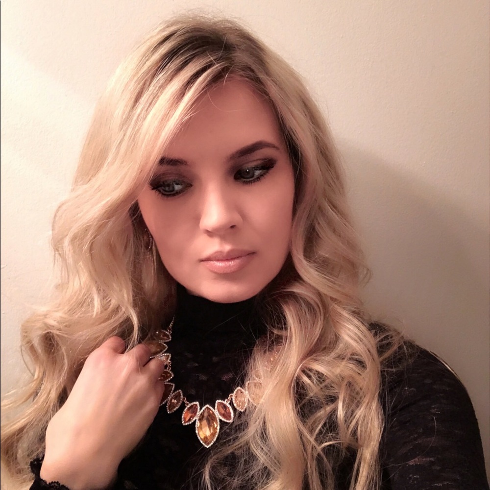 Meet your Posher, Oksana